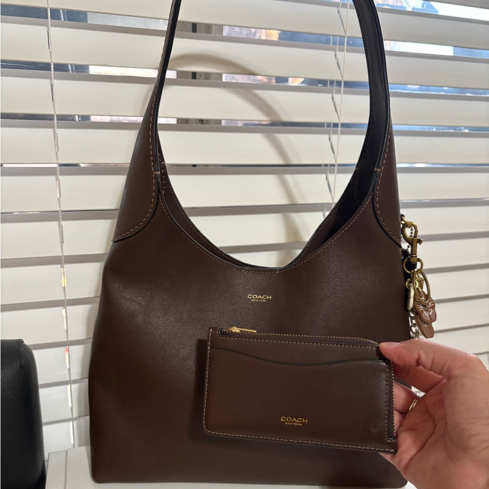 Coach Brooklyn Shoulder Bag 28 Set in Maple - Picture 4 of 15
